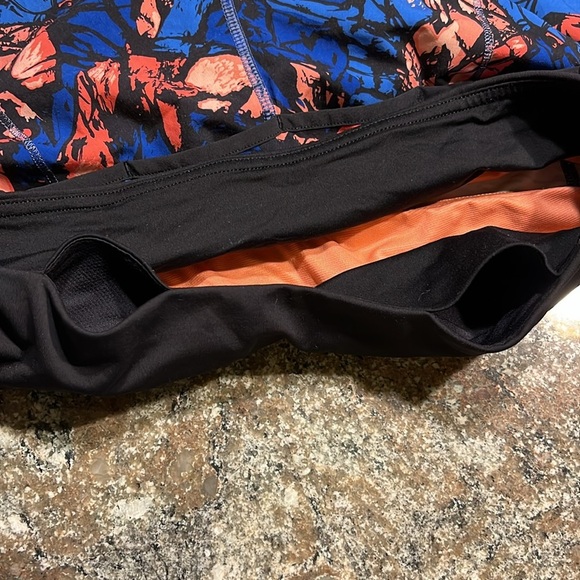 LULU LEMON SPEED SHORT Paint Storm Harbor Blue Multi Sz 4 Vented Running Shorts - Picture 13 of 14